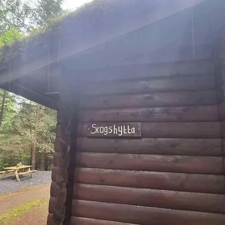 Semesterbostad Skogshytte
